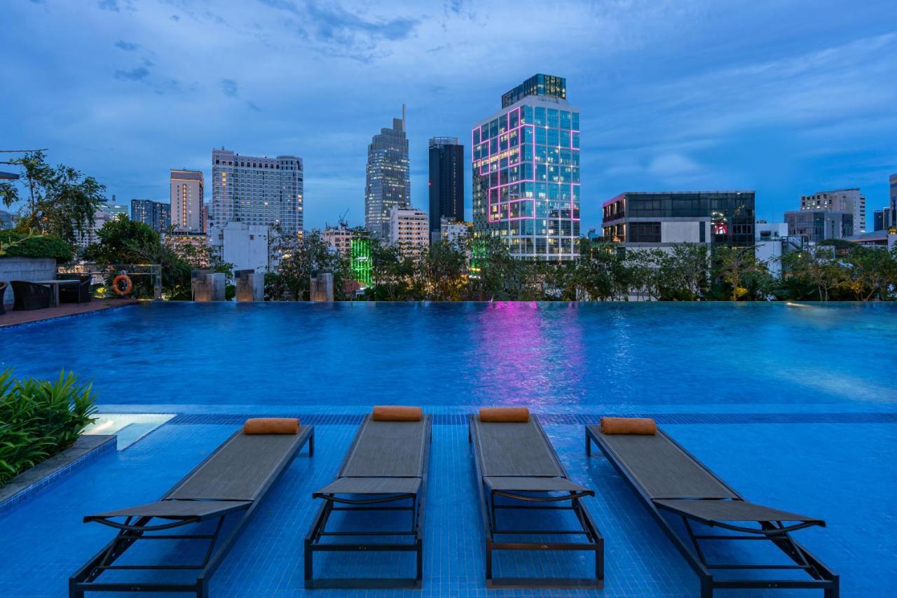 胡志明市 Fusion Original Saigon Centre酒店 外观 照片 View from the pool