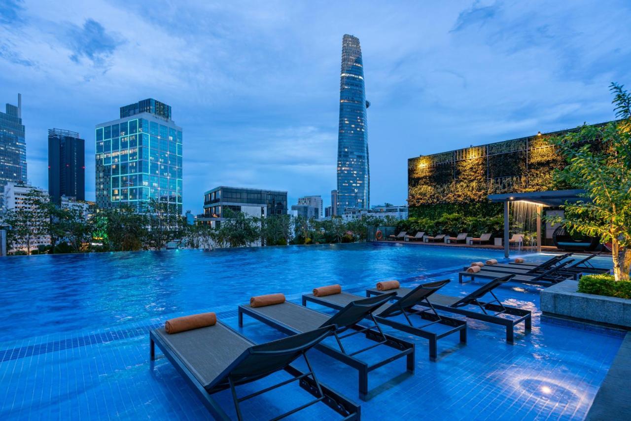 胡志明市 Fusion Original Saigon Centre酒店 外观 照片 Landmark 81 rooftop pool