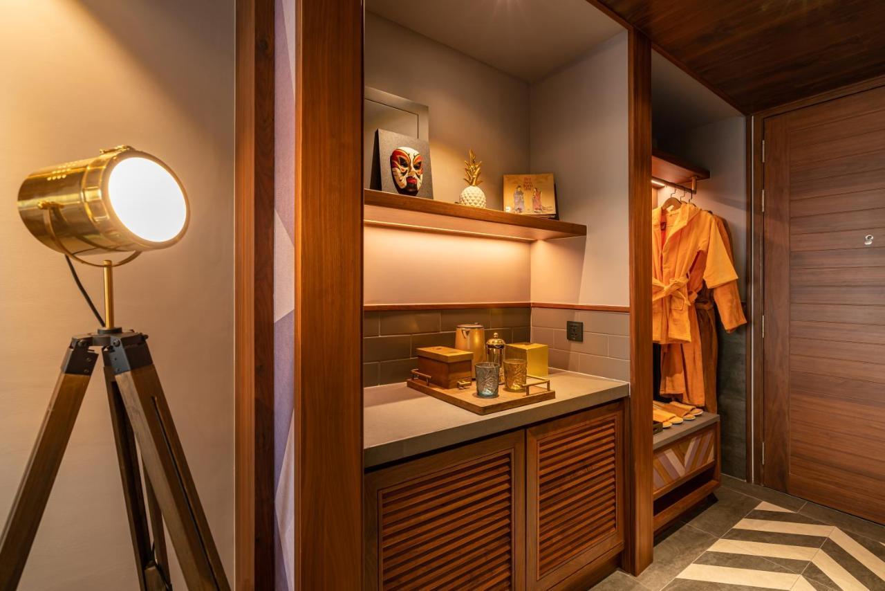 胡志明市 Fusion Original Saigon Centre酒店 外观 照片 A bathroom in a hotel